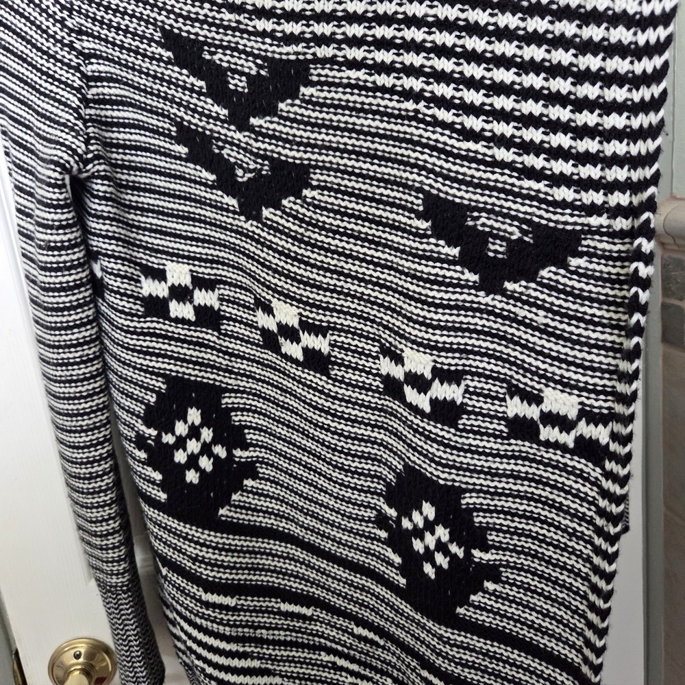 Gap Striped Southwestern Design Black and White Cardigan Cabincore Boho Med.Tall - Picture 3 of 10